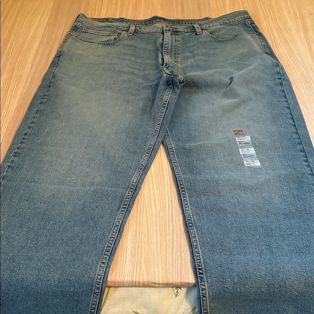 Levis levi 550